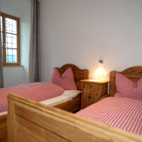 Schlafzimmer zwei bietet Platz für 2 weitere Personen